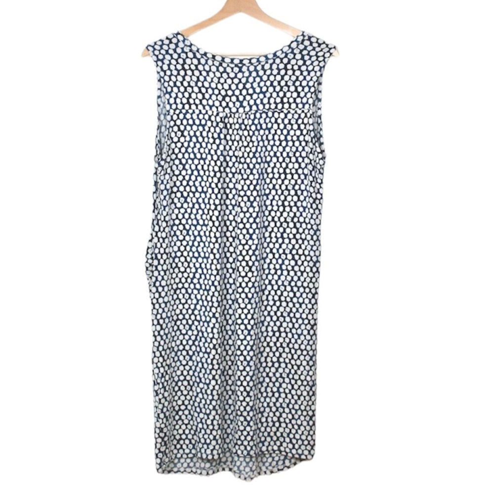 H&M Mama V-Neck Maternity Dress in Blue with White Polka Dots - Picture 4 of 7